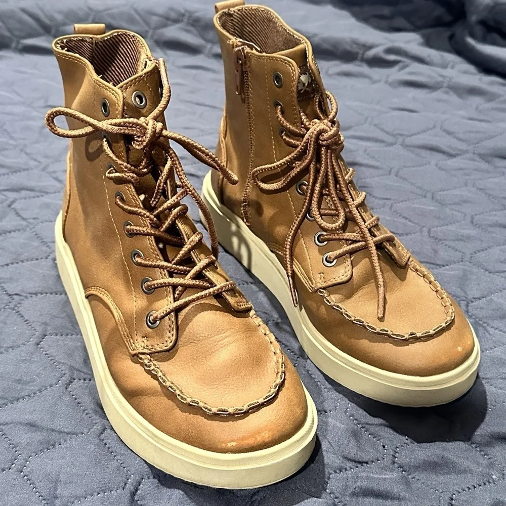 Brown Tan Boots Lace Up combat boots fall size 6 womens leather autumn - Picture 2 of 14